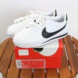 NEW Nike Classic Leather Black and White Cortez 6 36